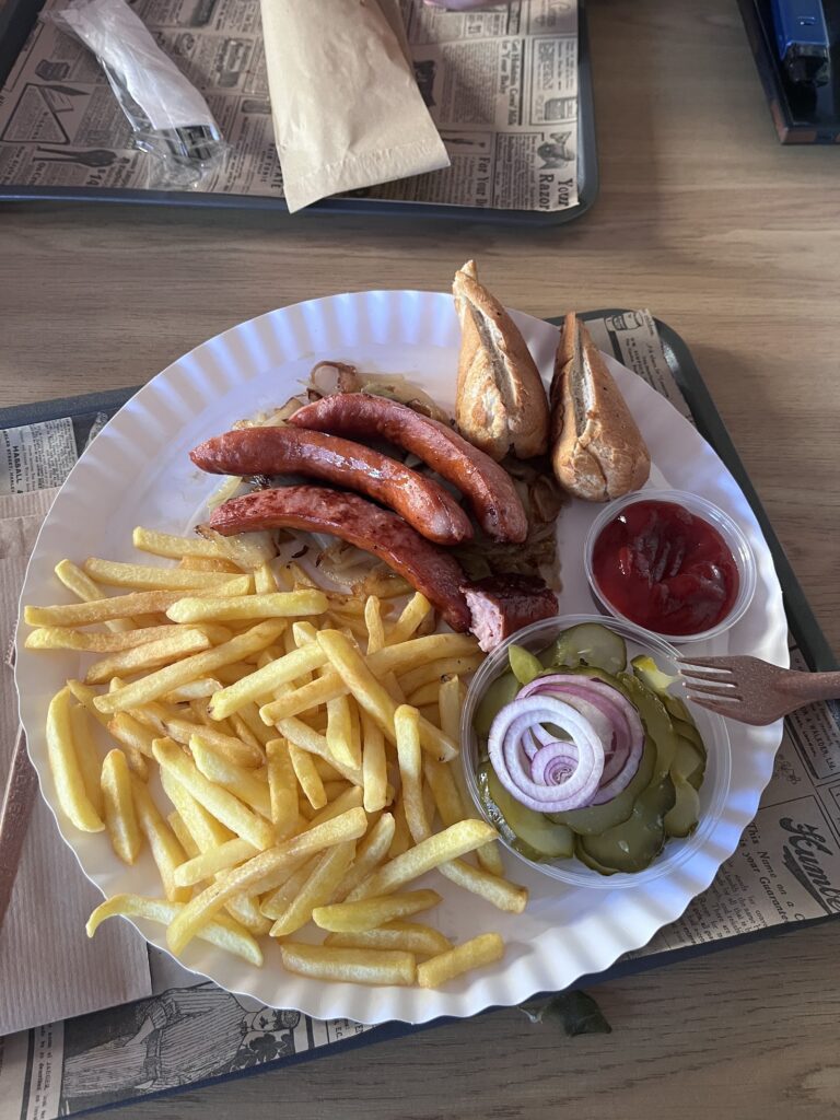 Box hot dog z frytkami