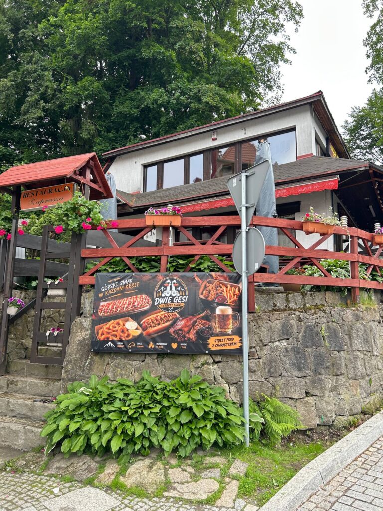 Wejście do Dwie Gęsi Street Food